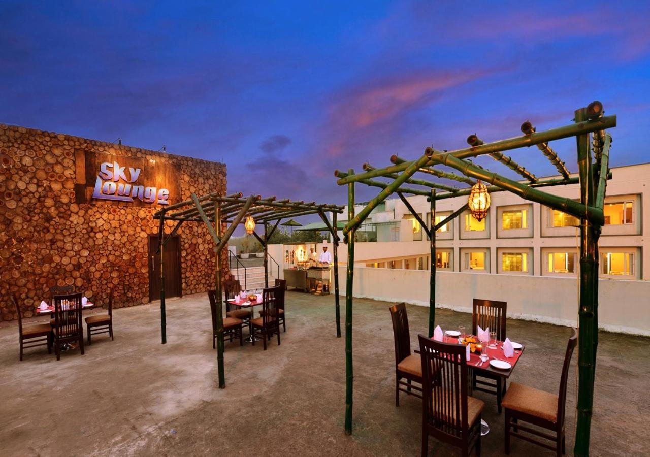 M B Greens Clarks Inn Moradabad Ngoại thất bức ảnh