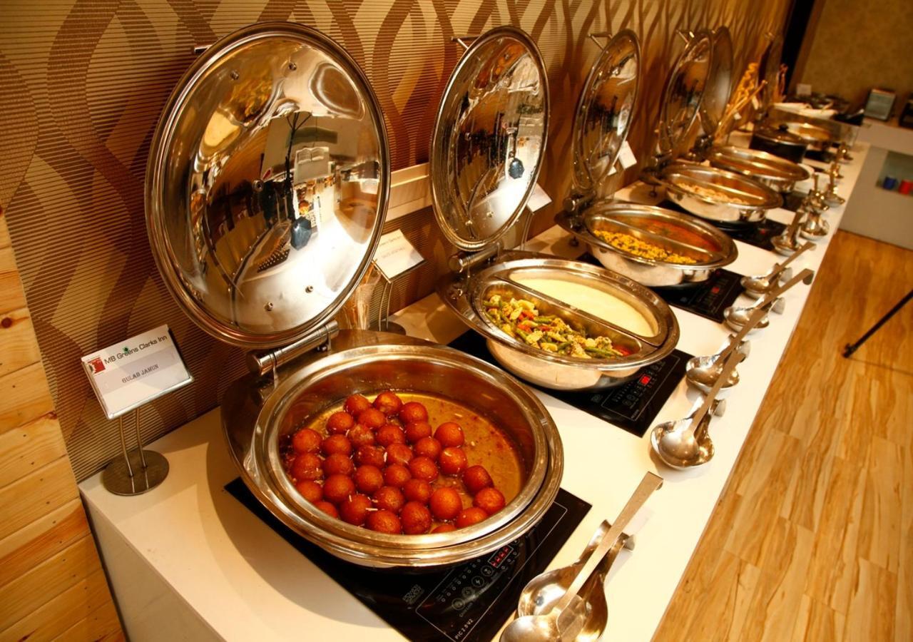 M B Greens Clarks Inn Moradabad Ngoại thất bức ảnh