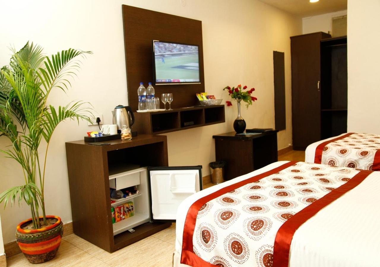 M B Greens Clarks Inn Moradabad Ngoại thất bức ảnh