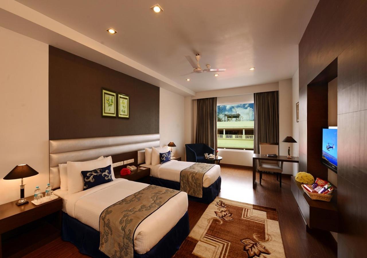 M B Greens Clarks Inn Moradabad Ngoại thất bức ảnh
