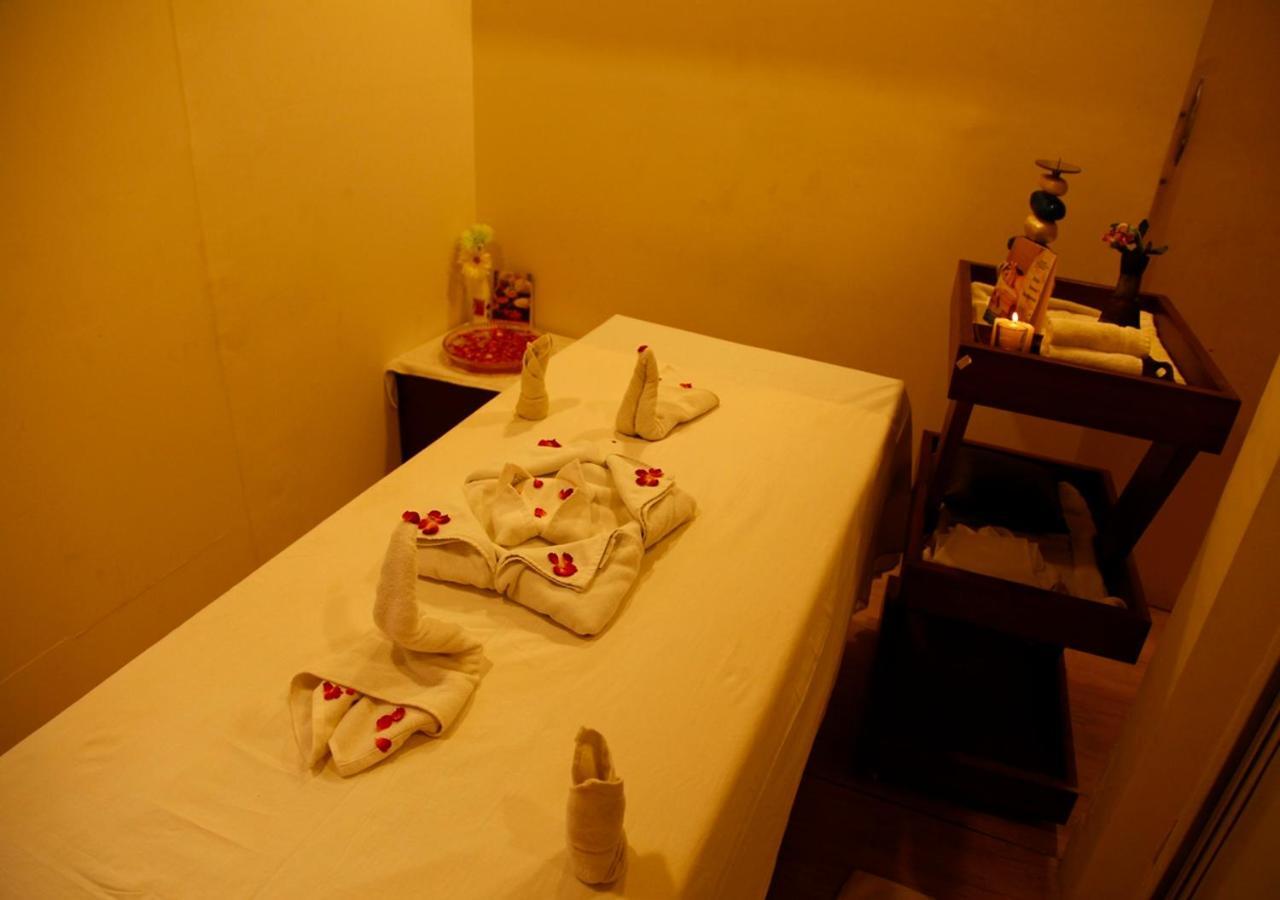 M B Greens Clarks Inn Moradabad Ngoại thất bức ảnh