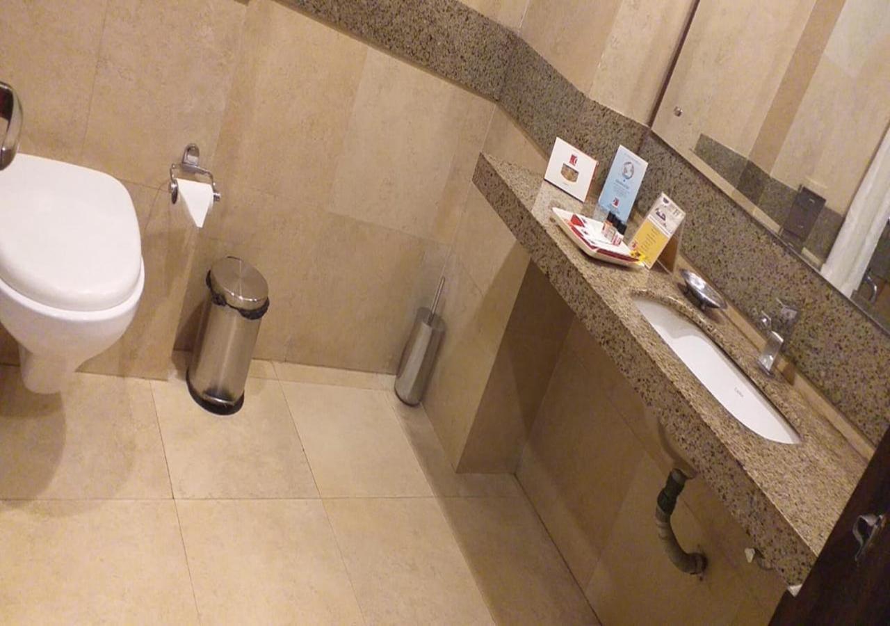 M B Greens Clarks Inn Moradabad Ngoại thất bức ảnh